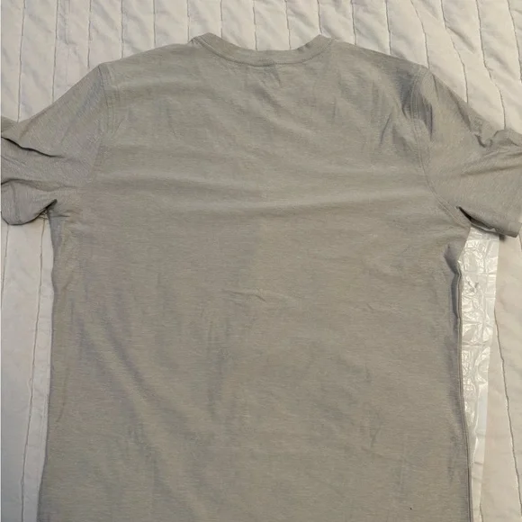 Vuori Strato Tech Tee - Suede Heather Mens Medium - Picture 4 of 4